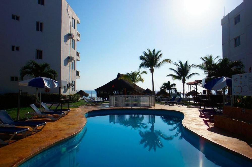 Las Perlas Condos 칸쿤 외부 사진